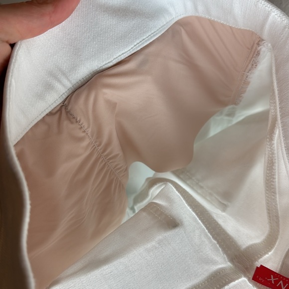 SPANX Cropped Flare Jeans - size xs - white - Picture 11 of 17